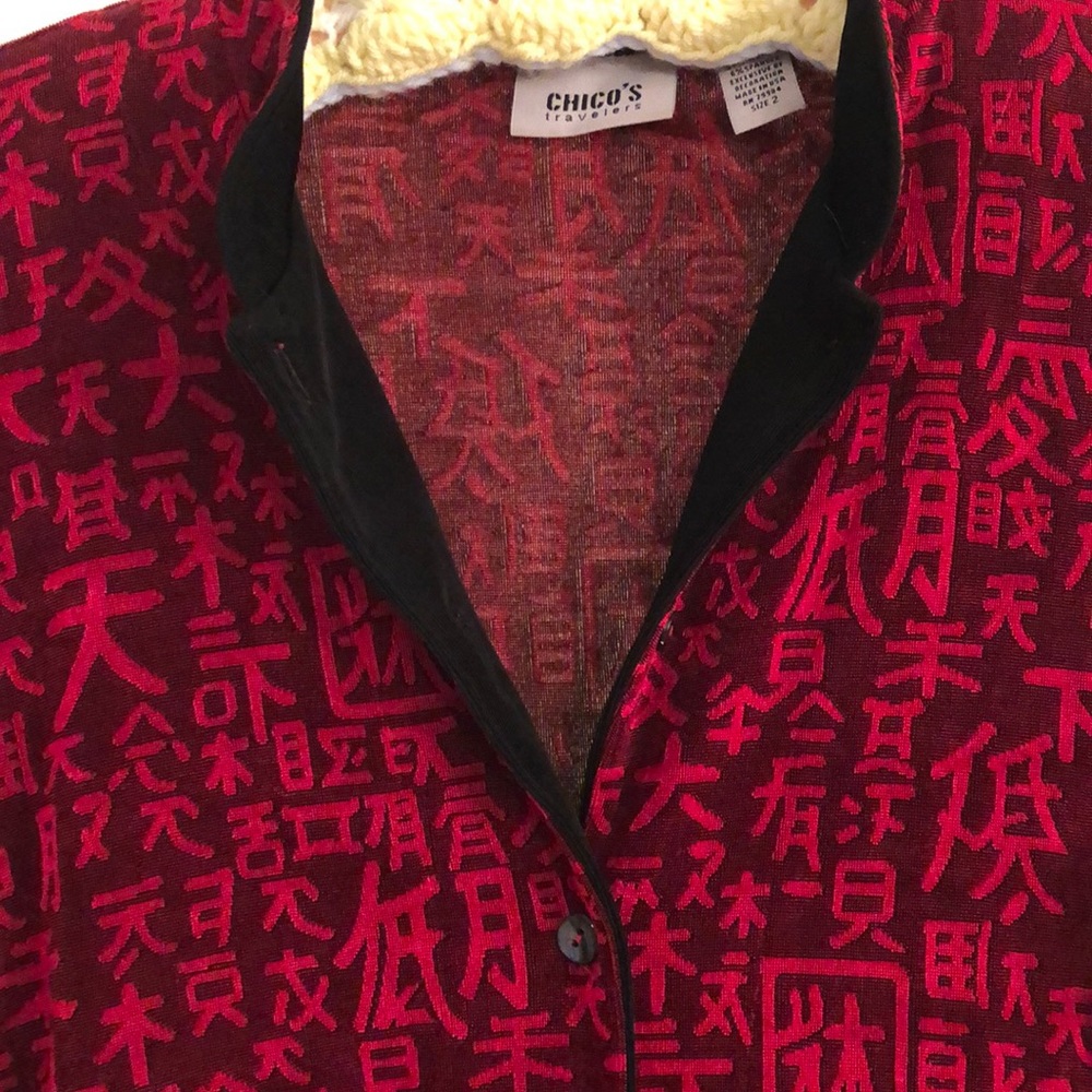 Last Chance. Chico’s Travelers top. Size 2